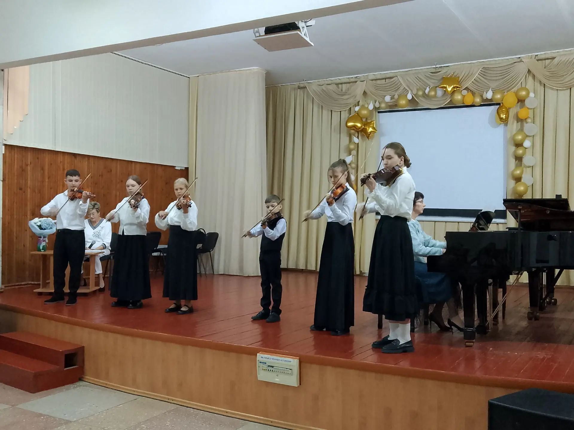 Концерт, посвящённый Дню музыки и Дню учителя